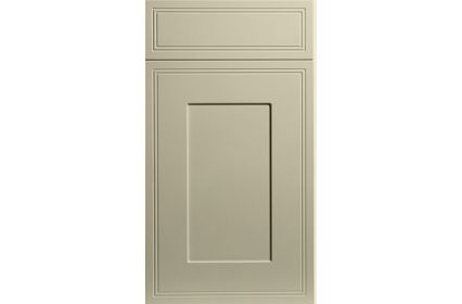 Bella Tullymore Ivory kitchen door